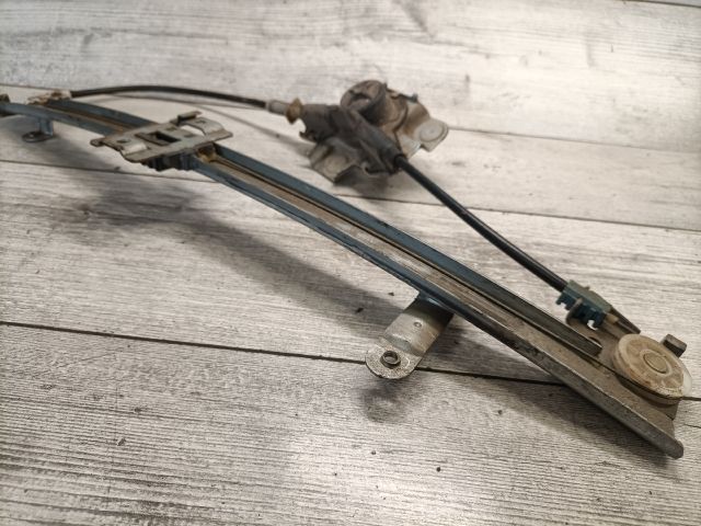 bontott SUZUKI SWIFT II Bal hátsó Ablakemelő Szerkezet (Mechanikus)