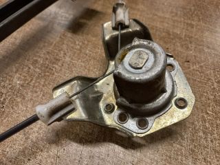 bontott SUZUKI SWIFT II Bal hátsó Ablakemelő Szerkezet (Mechanikus)