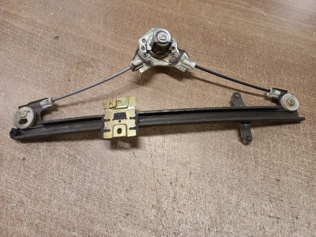 bontott SUZUKI SWIFT II Bal hátsó Ablakemelő Szerkezet (Mechanikus)