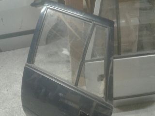 bontott SUZUKI SWIFT II Bal hátsó Ajtó (Részeivel)