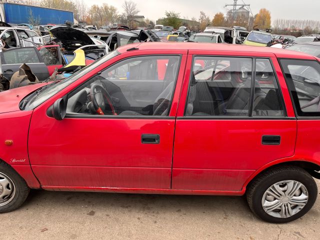 bontott SUZUKI SWIFT II Bal hátsó Ajtó (Részeivel)
