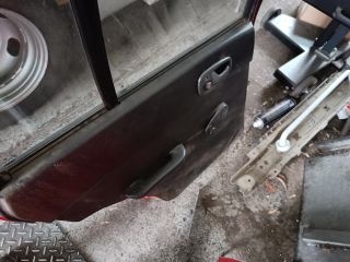 bontott SUZUKI SWIFT II Bal hátsó Ajtó (Részeivel)