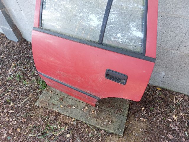 bontott SUZUKI SWIFT II Bal hátsó Ajtó (Részeivel)