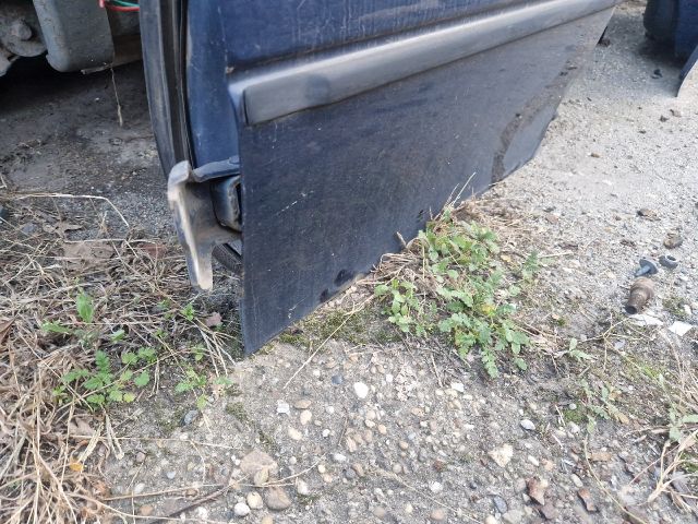 bontott SUZUKI SWIFT II Bal hátsó Ajtó (Részeivel)