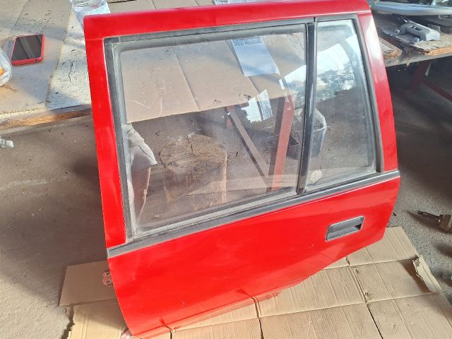 bontott SUZUKI SWIFT II Bal hátsó Ajtó (Részeivel)