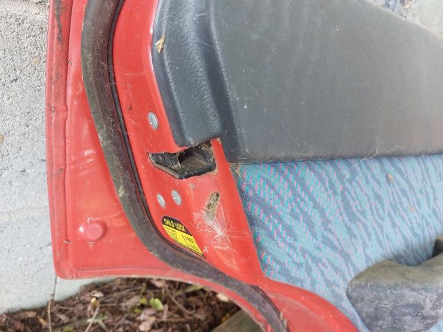 bontott SUZUKI SWIFT II Bal hátsó Ajtó (Részeivel)