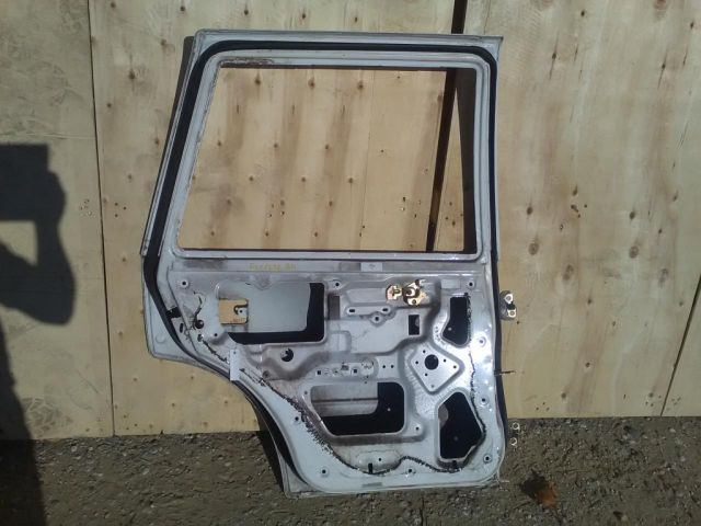 bontott SUZUKI SWIFT II Bal hátsó Ajtó (Üres lemez)