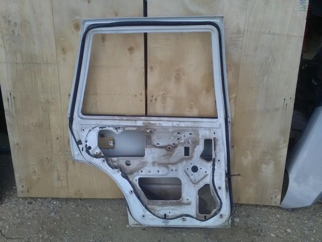 bontott SUZUKI SWIFT II Bal hátsó Ajtó (Üres lemez)