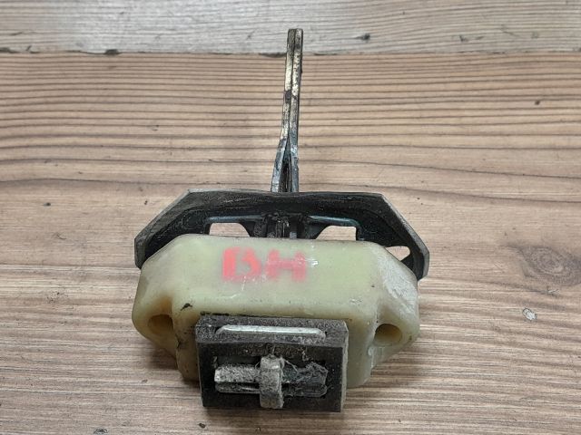 bontott SUZUKI SWIFT II Bal hátsó Ajtóhatároló