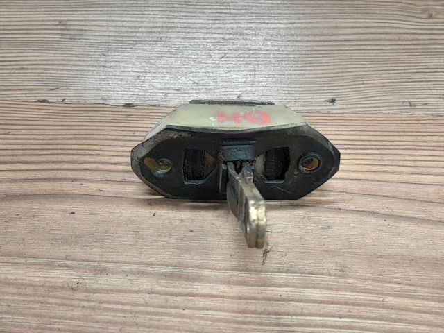 bontott SUZUKI SWIFT II Bal hátsó Ajtóhatároló