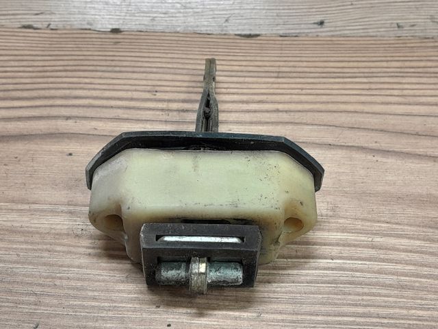 bontott SUZUKI SWIFT II Bal hátsó Ajtóhatároló