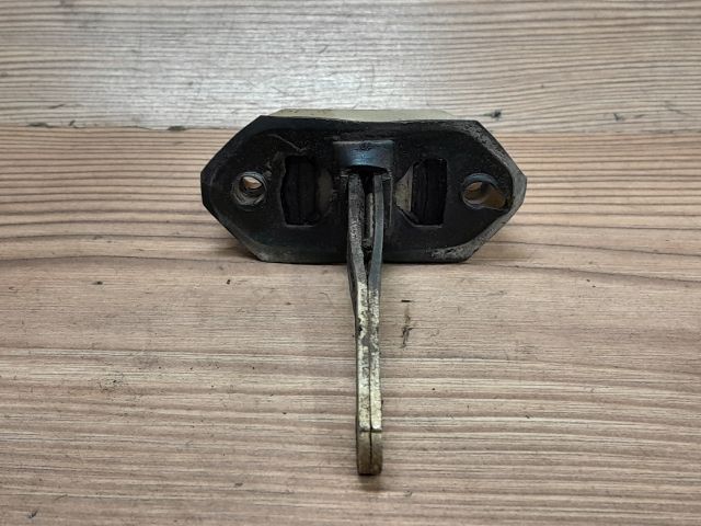 bontott SUZUKI SWIFT II Bal hátsó Ajtóhatároló