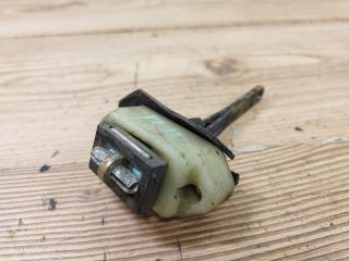 bontott SUZUKI SWIFT II Bal hátsó Ajtóhatároló