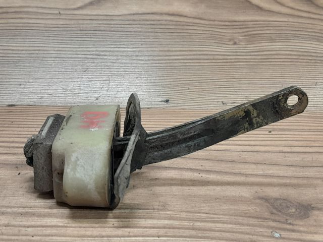 bontott SUZUKI SWIFT II Bal hátsó Ajtóhatároló