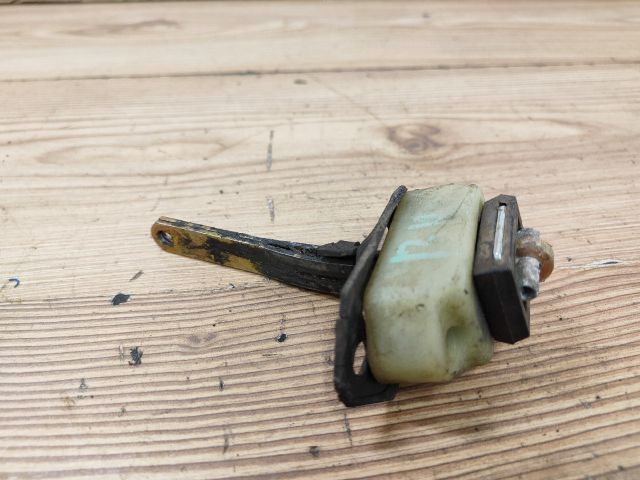 bontott SUZUKI SWIFT II Bal hátsó Ajtóhatároló