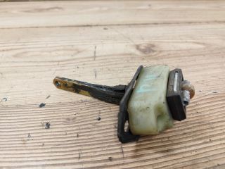 bontott SUZUKI SWIFT II Bal hátsó Ajtóhatároló