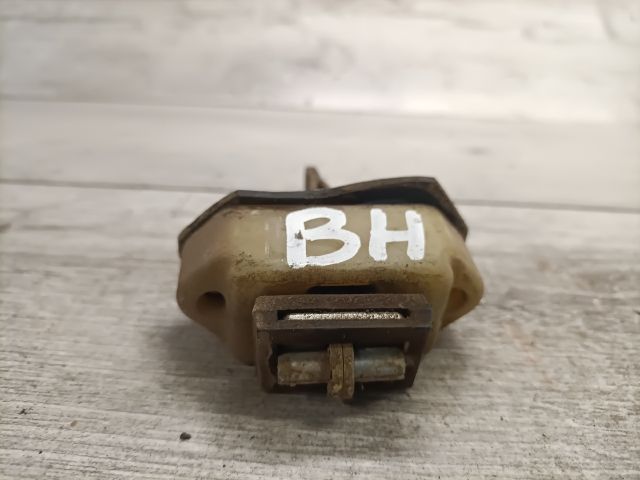 bontott SUZUKI SWIFT II Bal hátsó Ajtóhatároló