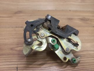 bontott SUZUKI SWIFT II Bal hátsó Ajtózár