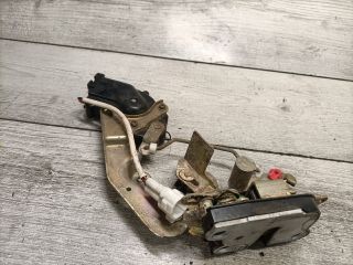 bontott SUZUKI SWIFT II Bal hátsó Ajtózár