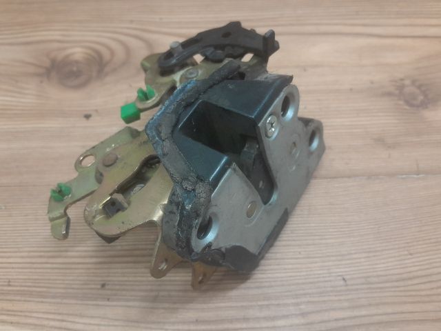 bontott SUZUKI SWIFT II Bal hátsó Ajtózár