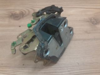 bontott SUZUKI SWIFT II Bal hátsó Ajtózár