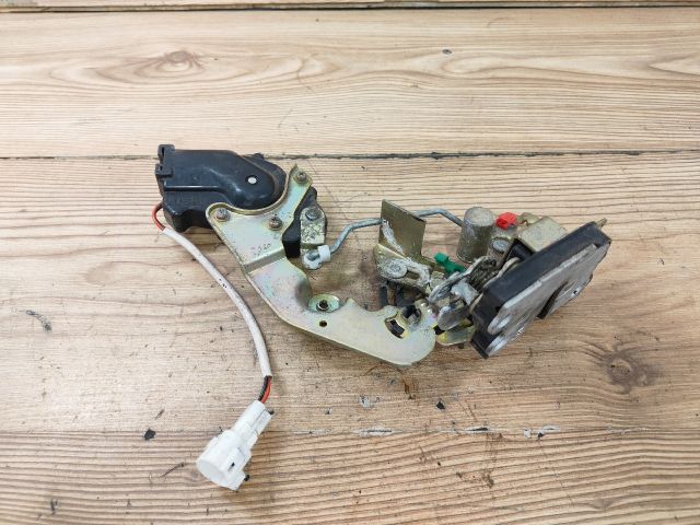 bontott SUZUKI SWIFT II Bal hátsó Ajtózár