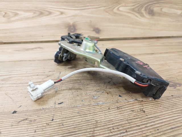 bontott SUZUKI SWIFT II Bal hátsó Ajtózár