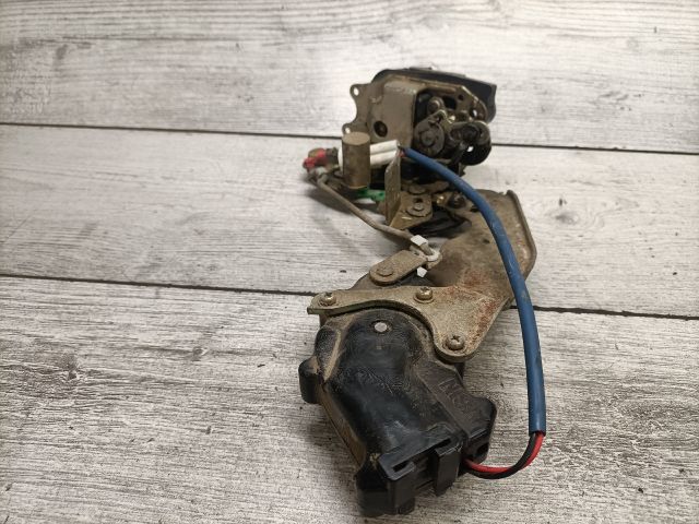 bontott SUZUKI SWIFT II Bal hátsó Ajtózár