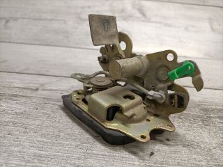 bontott SUZUKI SWIFT II Bal hátsó Ajtózár