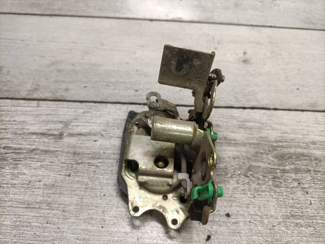 bontott SUZUKI SWIFT II Bal hátsó Ajtózár