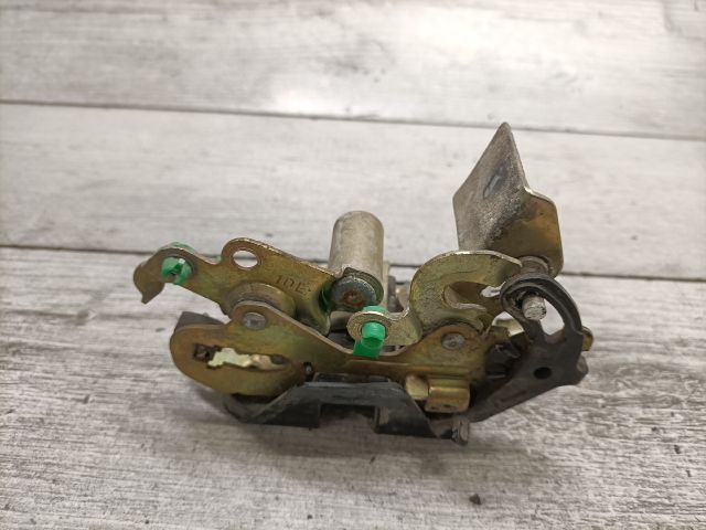 bontott SUZUKI SWIFT II Bal hátsó Ajtózár