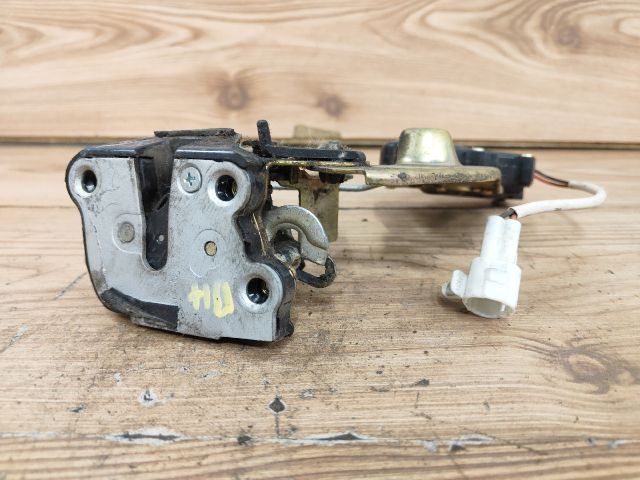 bontott SUZUKI SWIFT II Bal hátsó Ajtózár