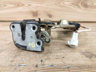 bontott SUZUKI SWIFT II Bal hátsó Ajtózár