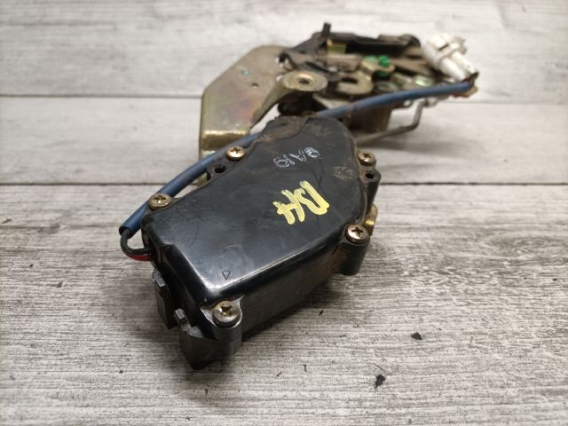 bontott SUZUKI SWIFT II Bal hátsó Ajtózár