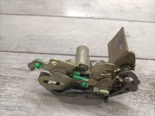 bontott SUZUKI SWIFT II Bal hátsó Ajtózár