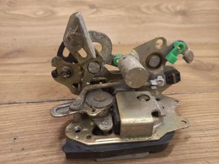 bontott SUZUKI SWIFT II Bal hátsó Ajtózár