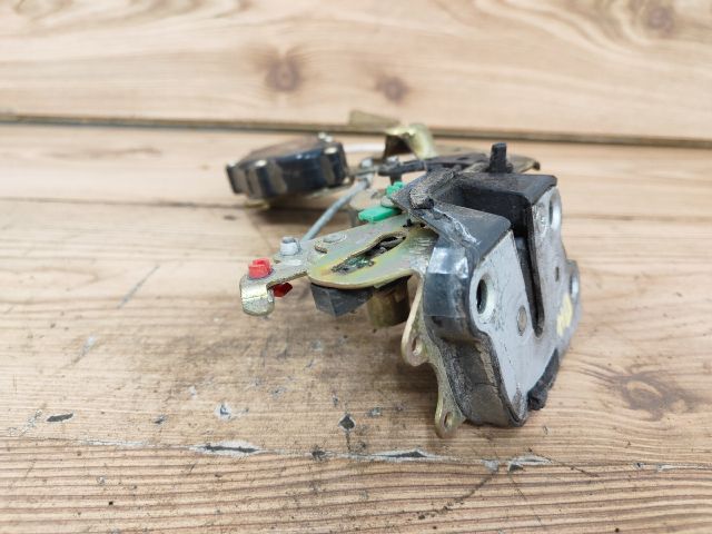 bontott SUZUKI SWIFT II Bal hátsó Ajtózár