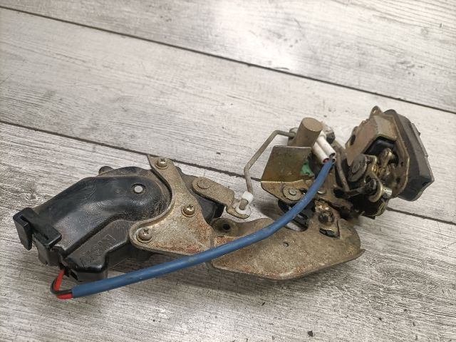 bontott SUZUKI SWIFT II Bal hátsó Ajtózár