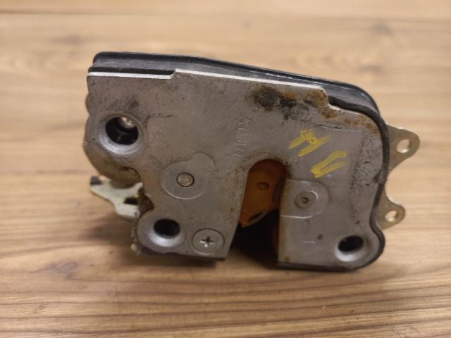 bontott SUZUKI SWIFT II Bal hátsó Ajtózár