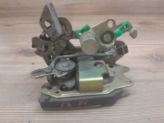 bontott SUZUKI SWIFT II Bal hátsó Ajtózár