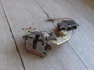 bontott SUZUKI SWIFT II Bal hátsó Ajtózár