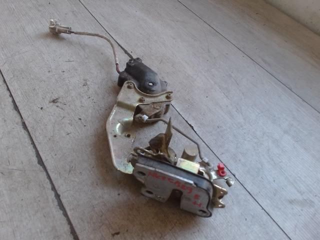 bontott SUZUKI SWIFT II Bal hátsó Ajtózár