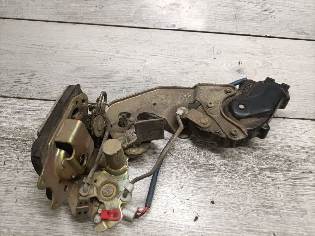 bontott SUZUKI SWIFT II Bal hátsó Ajtózár