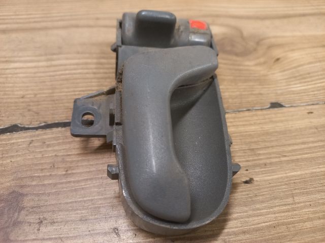 bontott SUZUKI SWIFT II Bal hátsó Belső Kilincs