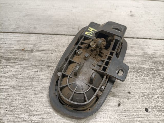 bontott SUZUKI SWIFT II Bal hátsó Belső Kilincs