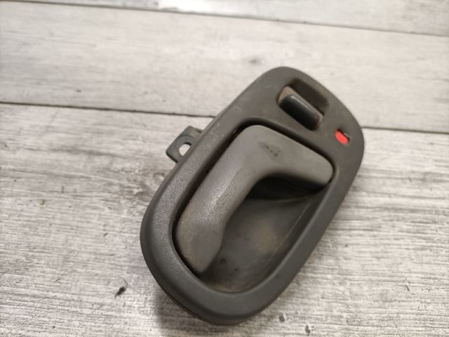 bontott SUZUKI SWIFT II Bal hátsó Belső Kilincs