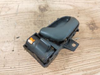 bontott SUZUKI SWIFT II Bal hátsó Belső Kilincs