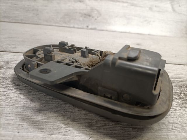 bontott SUZUKI SWIFT II Bal hátsó Belső Kilincs