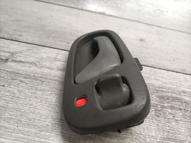 bontott SUZUKI SWIFT II Bal hátsó Belső Kilincs