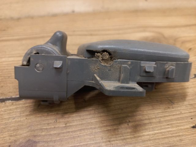 bontott SUZUKI SWIFT II Bal hátsó Belső Kilincs